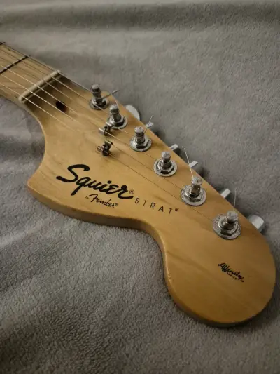 Guitarra eléctrica Squier by Fender Affinity Serie - miniatura 3