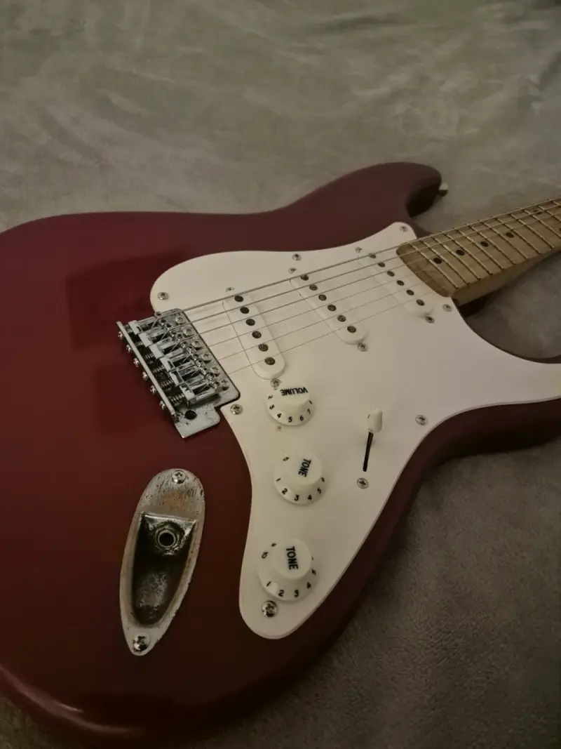 Guitarra eléctrica Squier by Fender Affinity Serie - 4