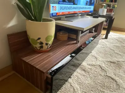 Mueble de TV moderno - miniatura 1
