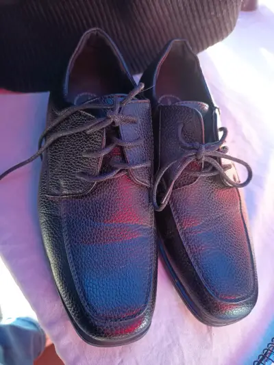 Zapatos formales de cuero negro - miniatura 1