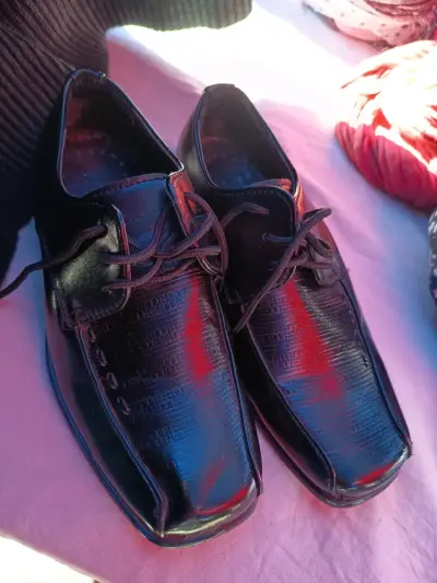 Zapatos formales de cuero negro - miniatura 2