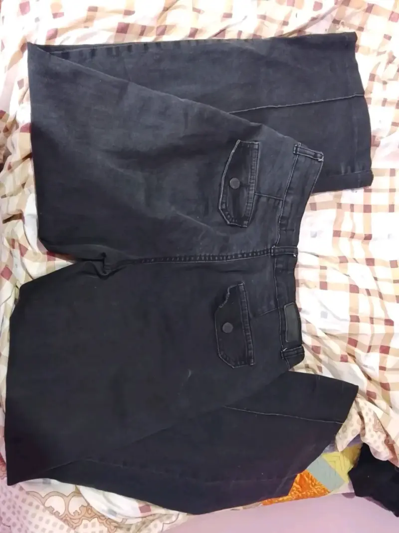 Jeans negros estilo clásico talla 40 - 2