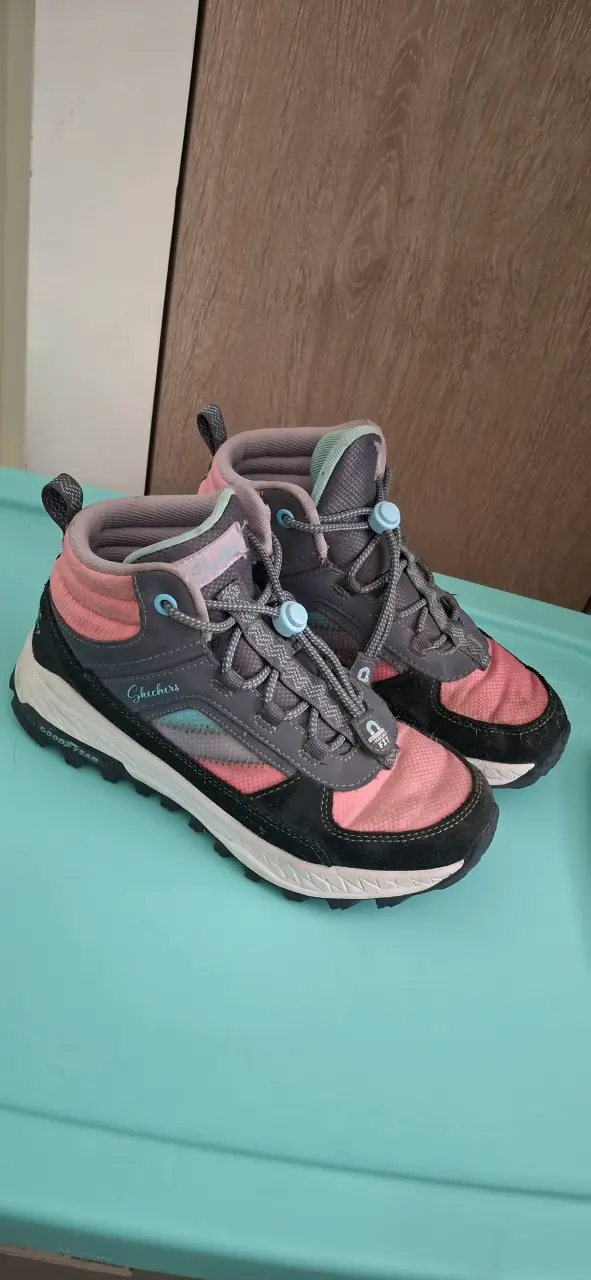 Zapatillas gris con rosado - 1