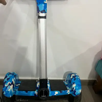 Scuter eléctrico con manilla - miniatura 1