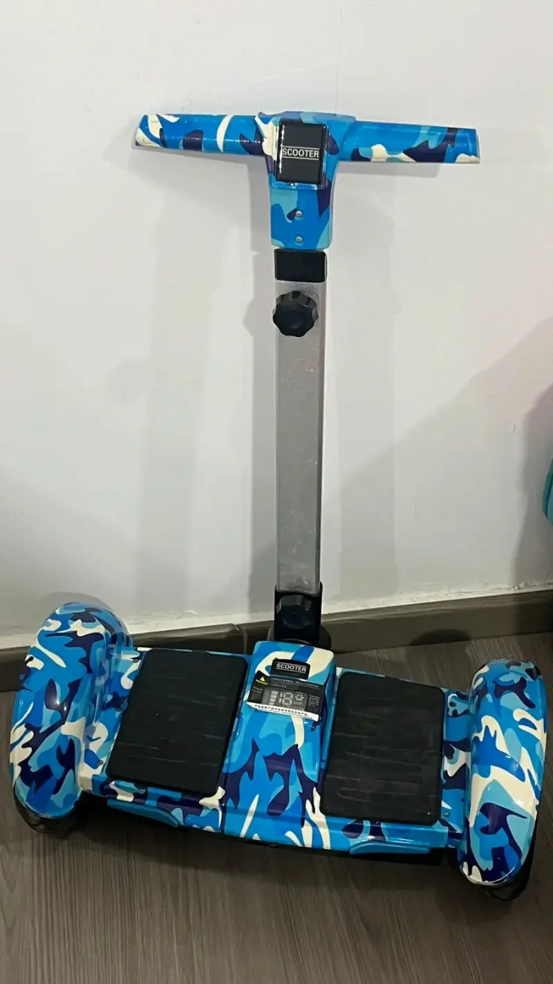 Scuter eléctrico con manilla - 4