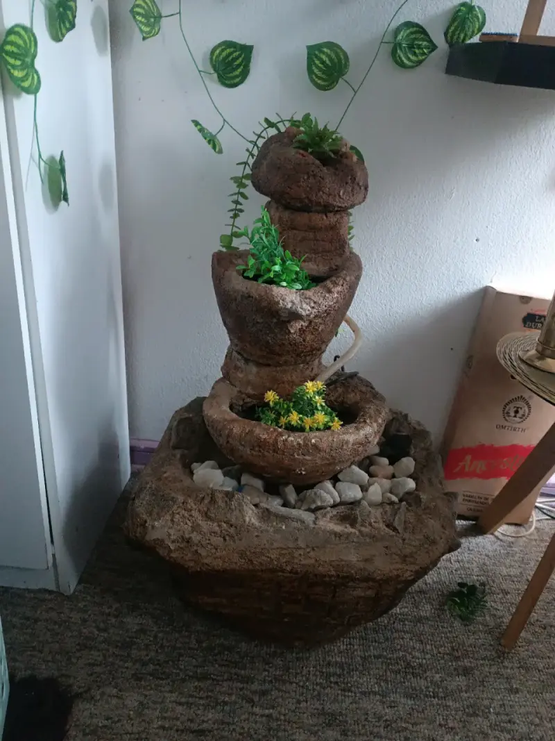 Fuente decorativa de jardín