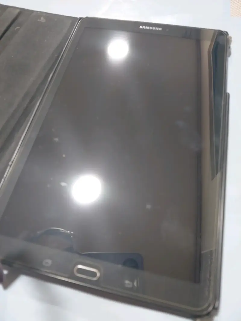 Tablet Samsung en buen estado - 1