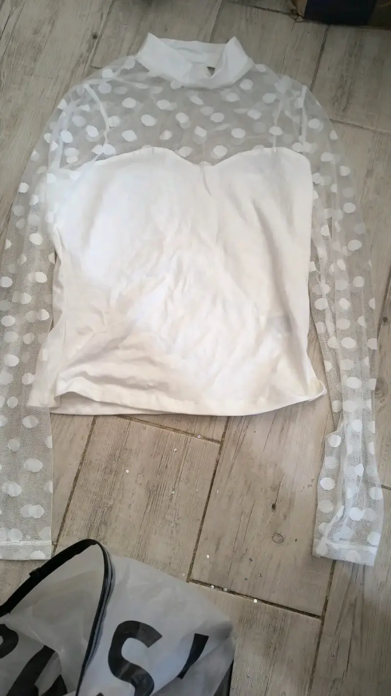 Blusa blanca transparente con lunares talla s - 2