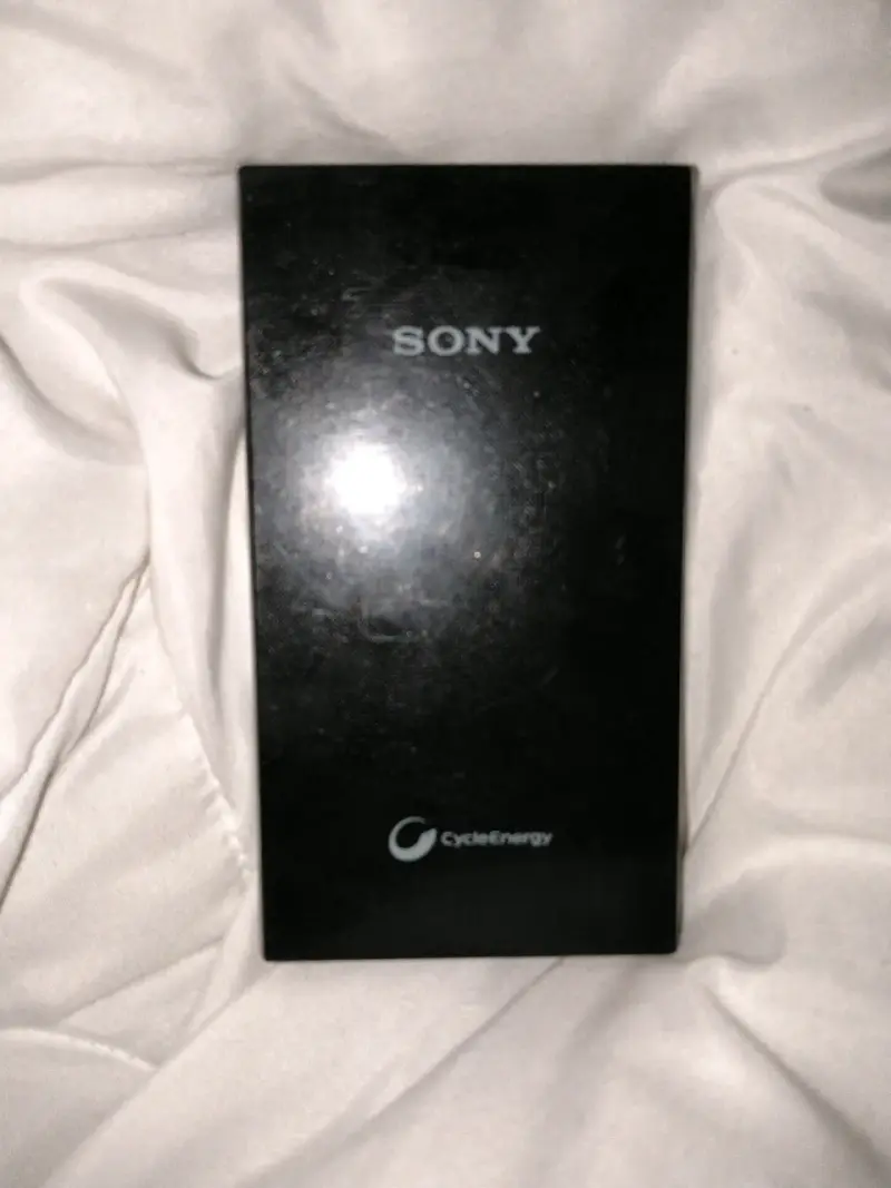 Cargador portátil Sony negro - 1