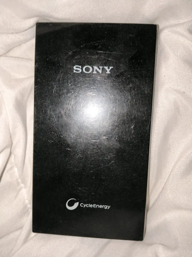 Cargador portátil Sony negro - 2