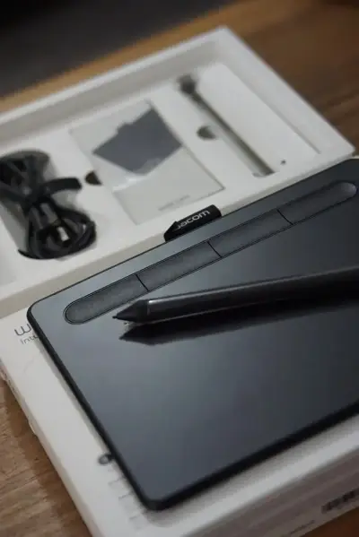 Tableta gráfica Wacom Intuos - miniatura 4