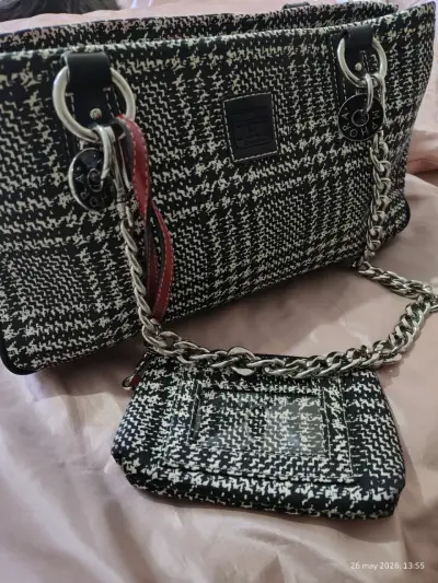 Bolso de tejido blanco y negro - miniatura 1