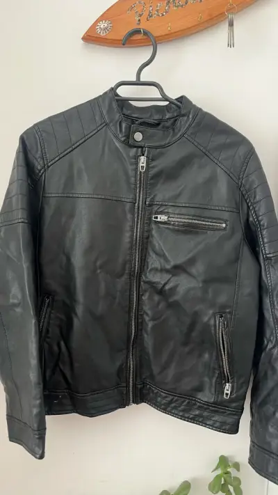 Chaqueta de cuero negra para niño - miniatura 2