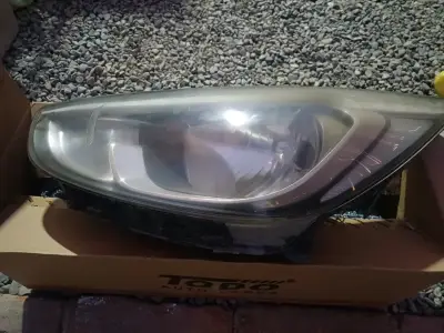 Farol delantero de auto - miniatura 2
