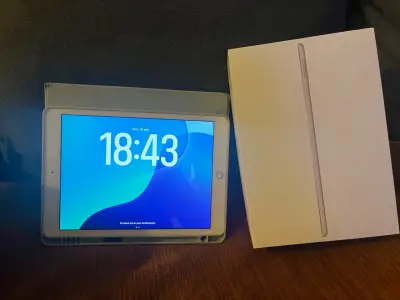 iPad con caja original - miniatura 3