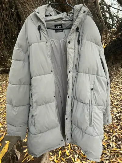 Parca gris Zara con capucha - miniatura 1