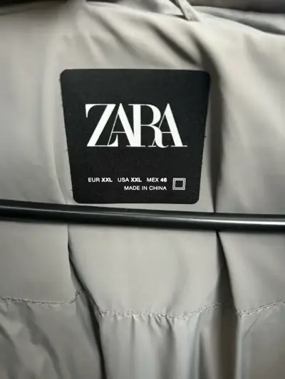 Parca gris Zara con capucha - miniatura 2