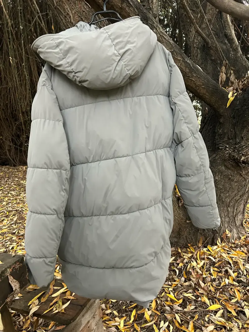 Parca gris Zara con capucha - 3