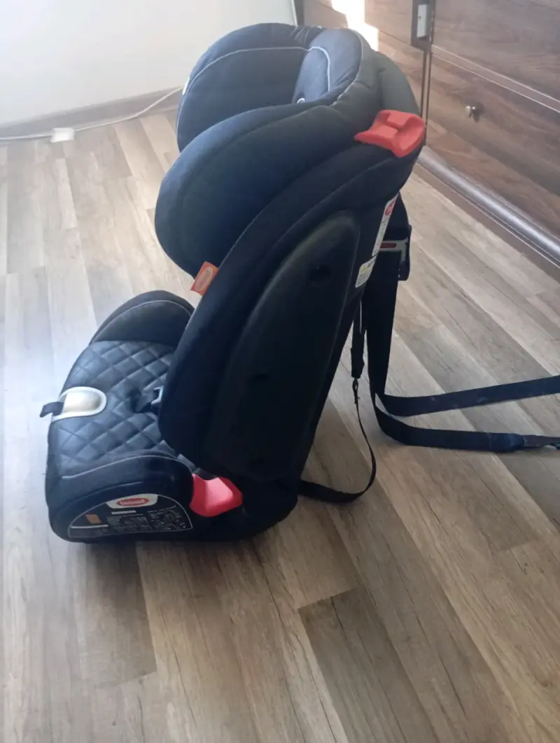 Silla de auto Bebesit negra - 2