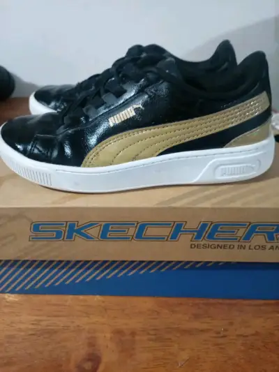 Zapatillas negras Skechers y pumas - miniatura 3