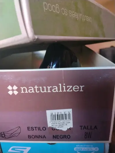 Zapatos de charol negros con tacón Naturalizer - miniatura 3