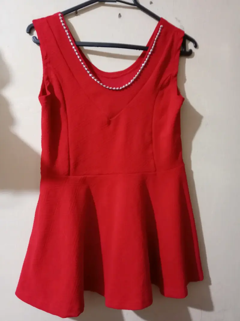 Blusa peplum con brillos - 1