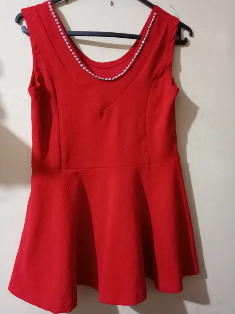 Blusa peplum con brillos - 3