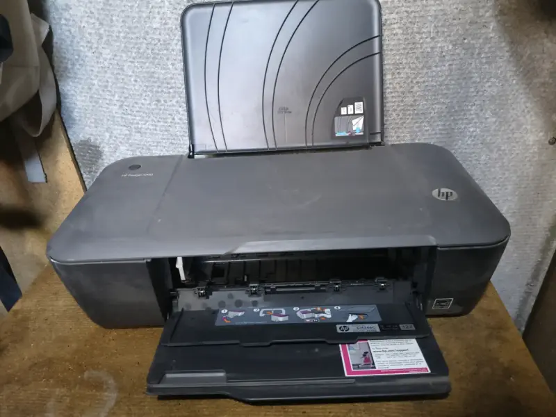 Impresora HP Deskjet 1000 - 1