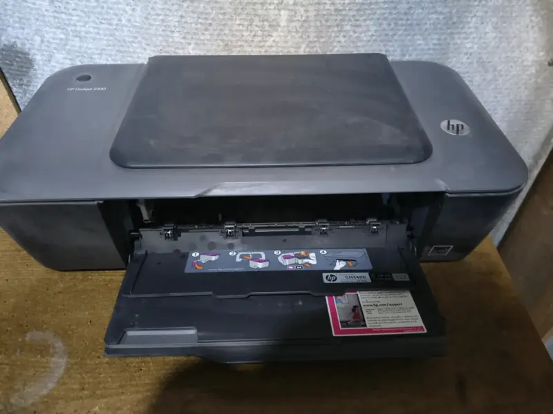 Impresora HP Deskjet 1000 - 2