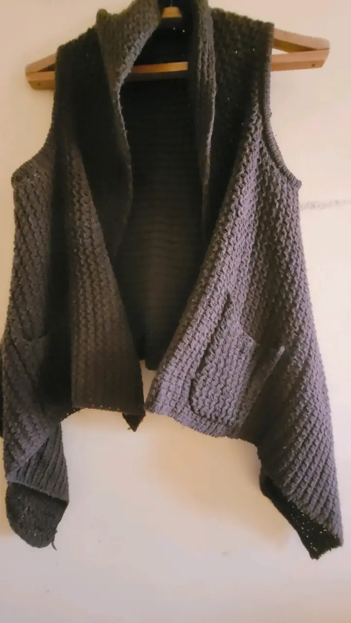 Chaleco de punto gris casual