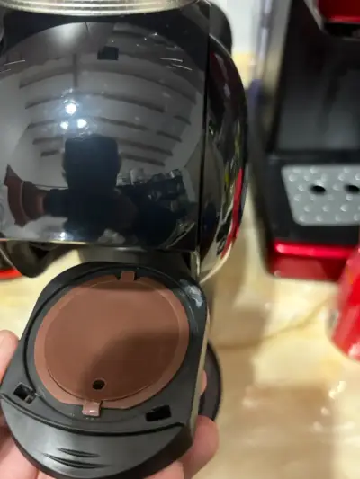 Cafetera Dolce Gusto con cápsula recargable - miniatura 5