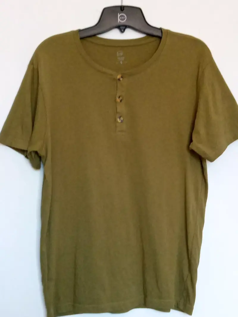 Polera verde con botones - 2