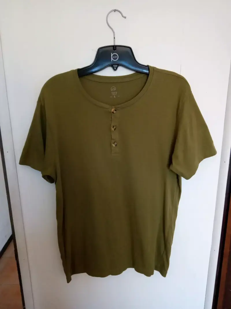 Polera verde con botones - 3