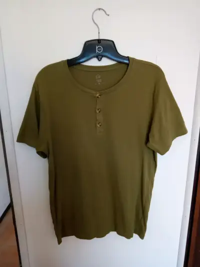 Polera verde con botones - miniatura 3