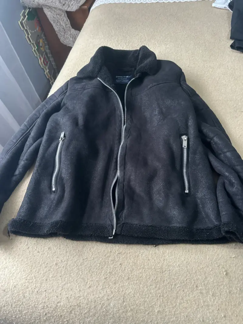 Chaqueta negra de abrigo