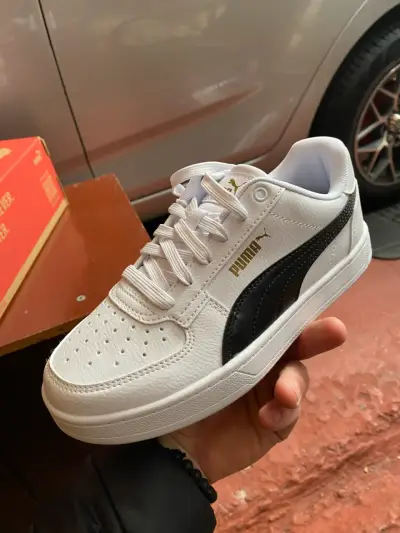 Zapatillas blancas Puma clásicas - miniatura 2
