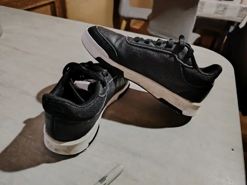 Zapatillas negras Adidas usadas - 4