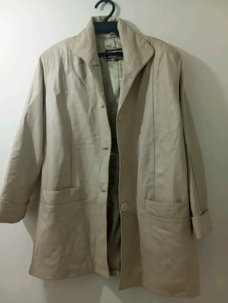 Abrigo beige mujer