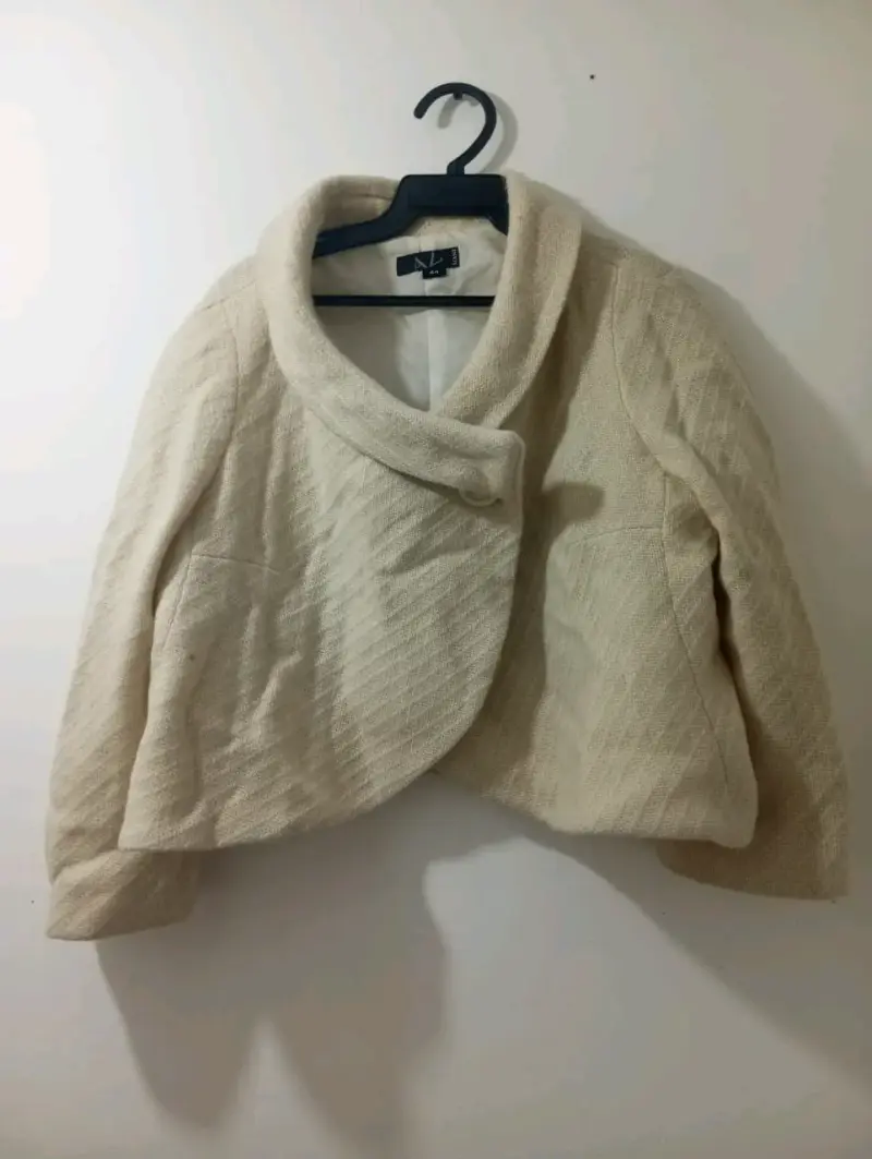 Chaqueta beige de mujer