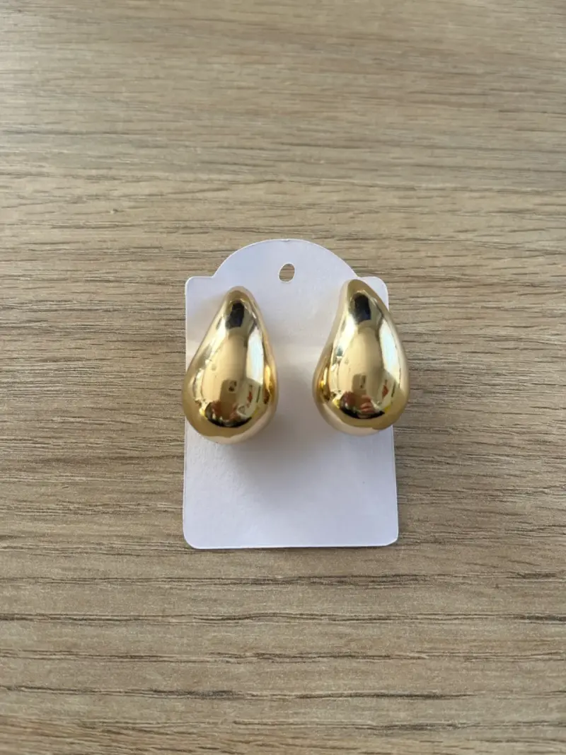 Aros dorados de lágrima