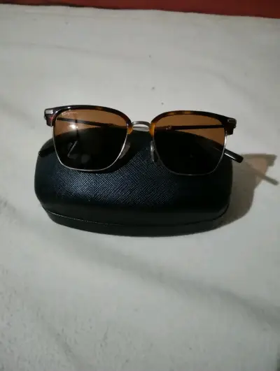 Gafas de sol negras estilo cat-eye - miniatura 2