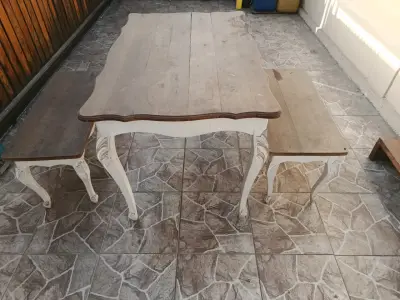 Mesa de comedor rústica con bancas - miniatura 1