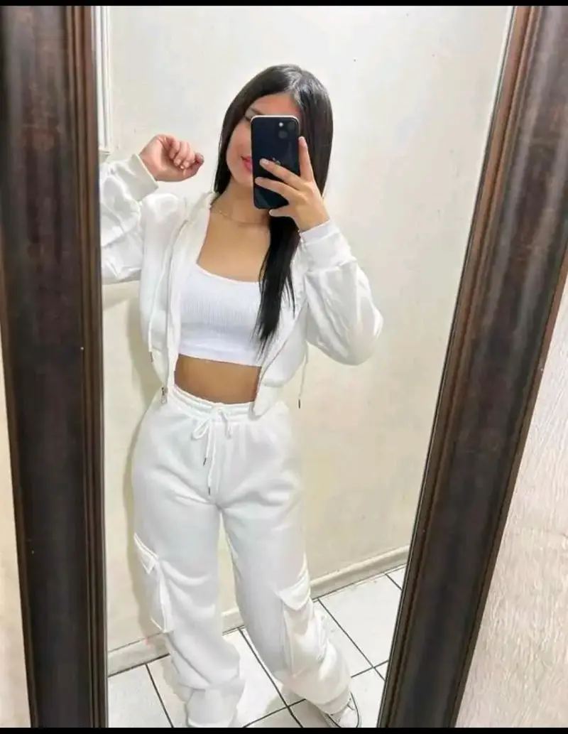 Conjunto deportivo blanco para mujer - 1