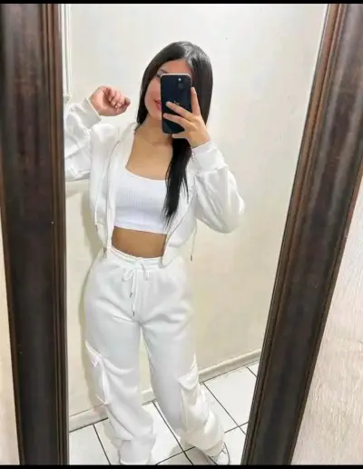 Conjunto deportivo blanco para mujer - miniatura 1