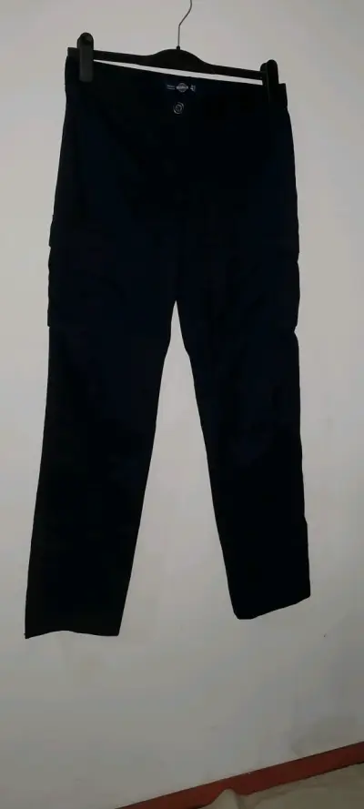 Jeans negros desgastados - miniatura 2