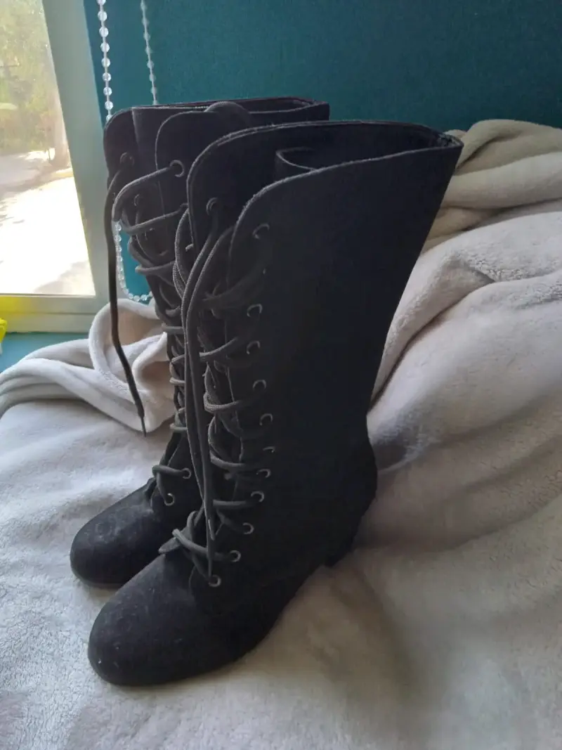 Botas negras con cordones - 6
