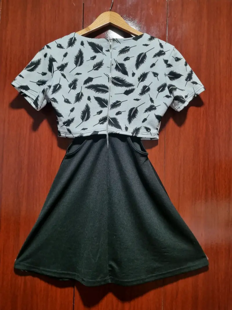 Vestido corto con estampado plumas - 2