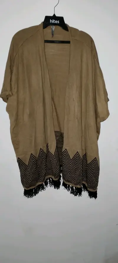 Chaqueta de mezclilla con parches - miniatura 3