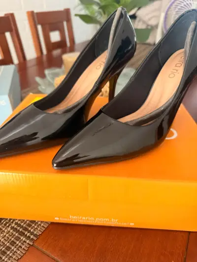 Zapatos negros de charol - miniatura 1