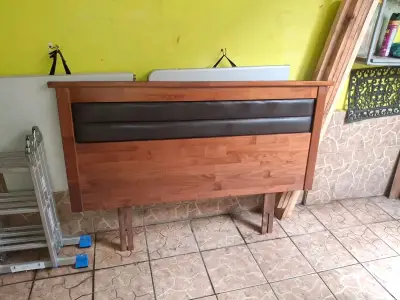 Juego de escritorio con silla negra - miniatura 3